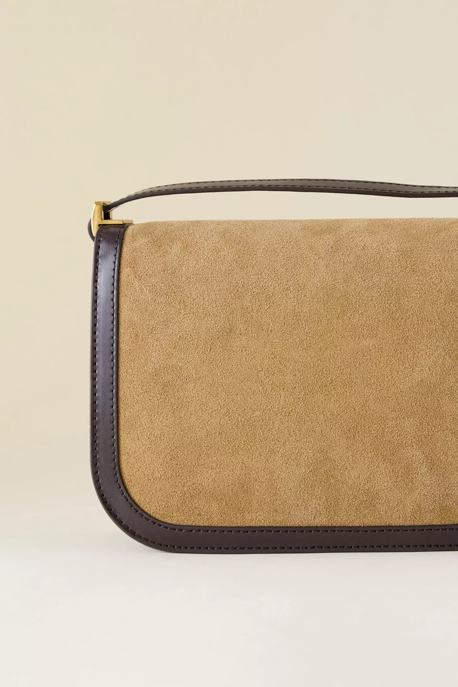 charles keith charlot umhängetasche aus recyceltem wildleder