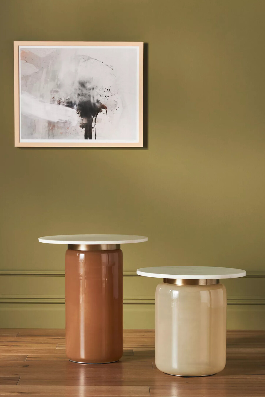 hoher infinity-glas-beistelltisch