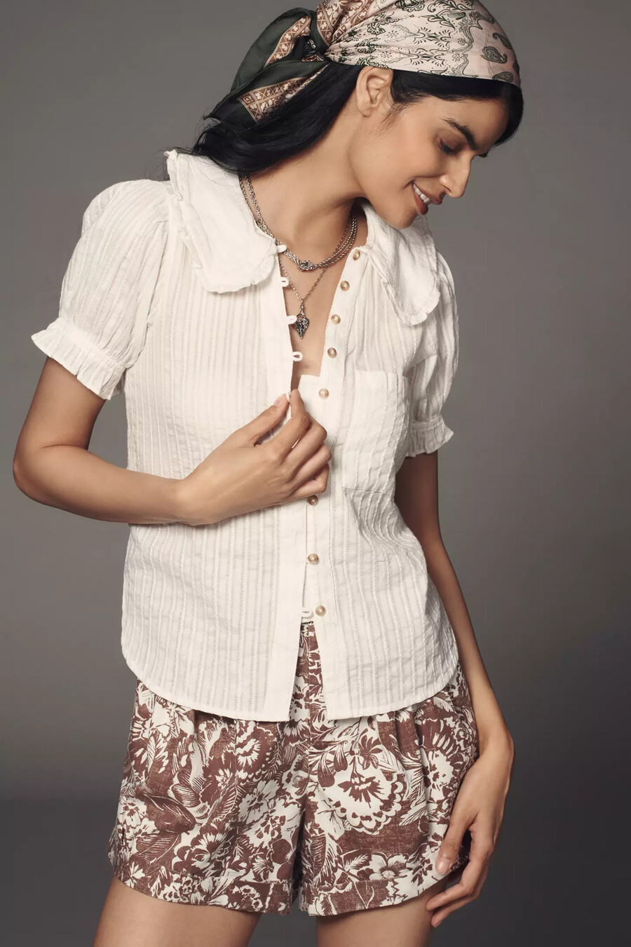die bluse „keira mit kragen und knopfleiste von pilcro