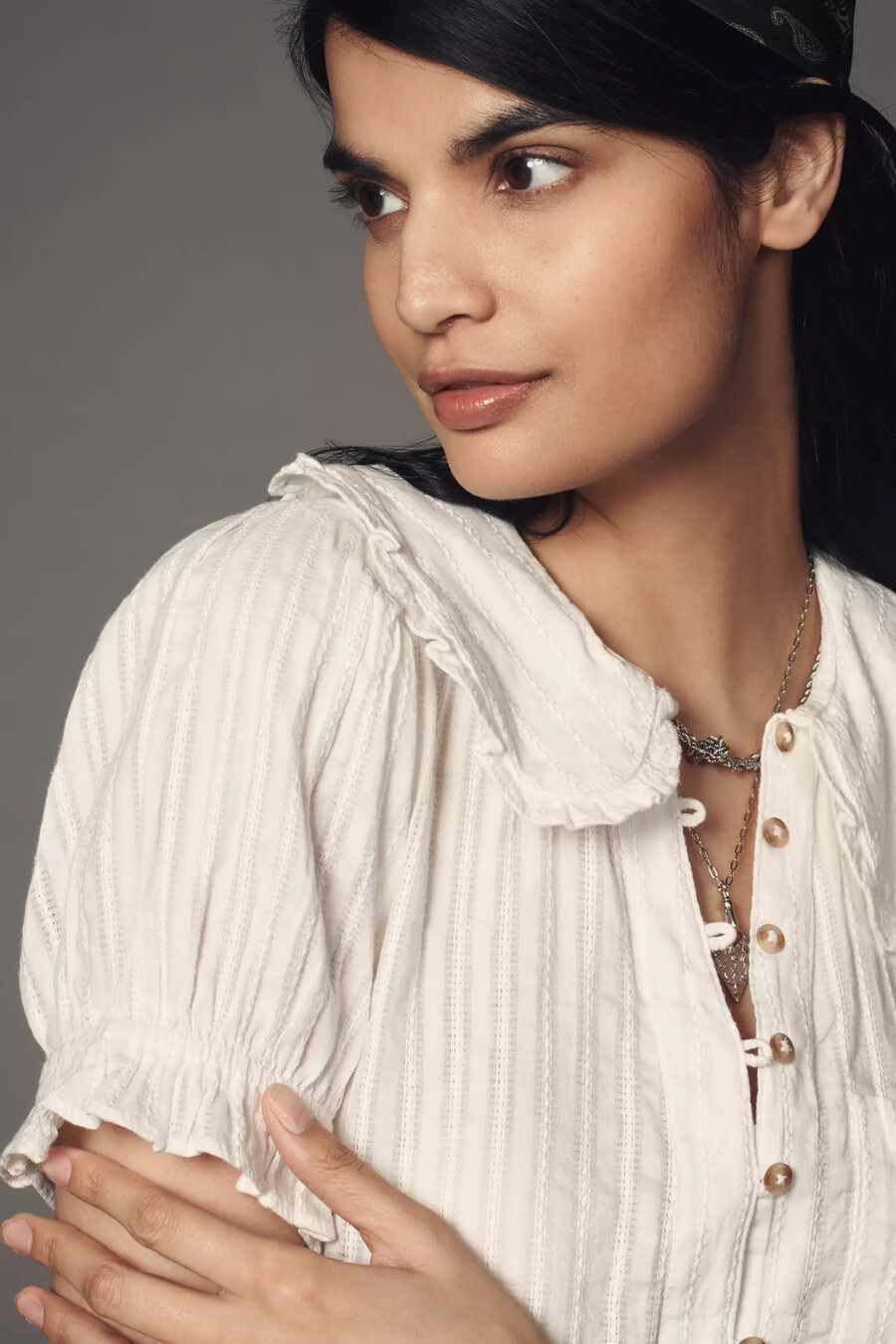 die bluse „keira mit kragen und knopfleiste von pilcro