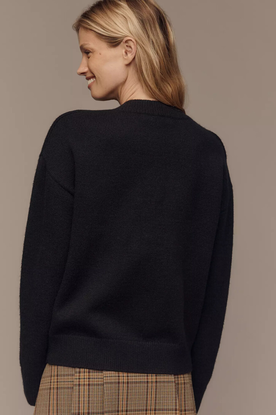 pullover mit englischem fabrik-cocktailmotiv