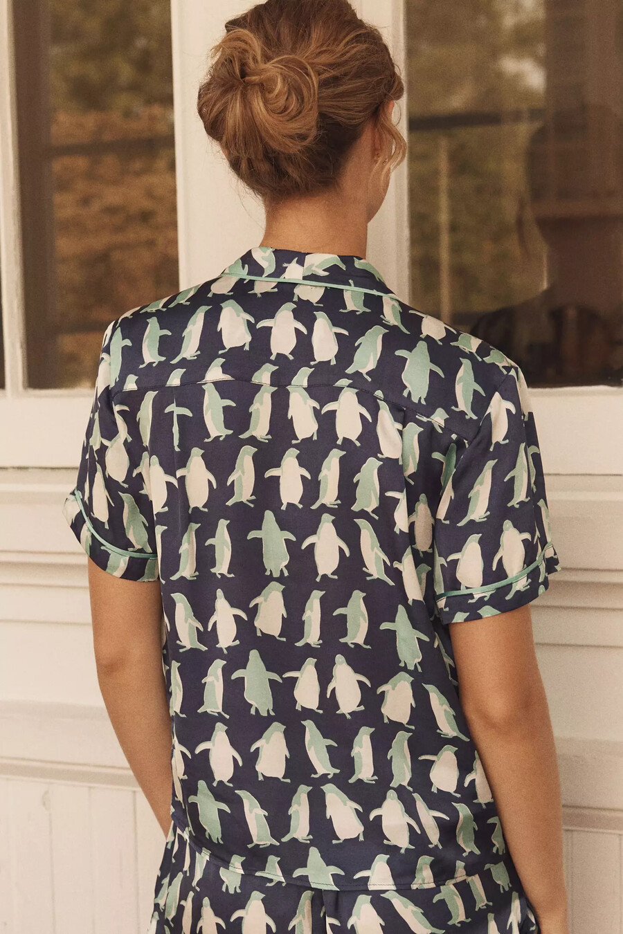 seidiges gemustertes pyjamaoberteil von anthropologie