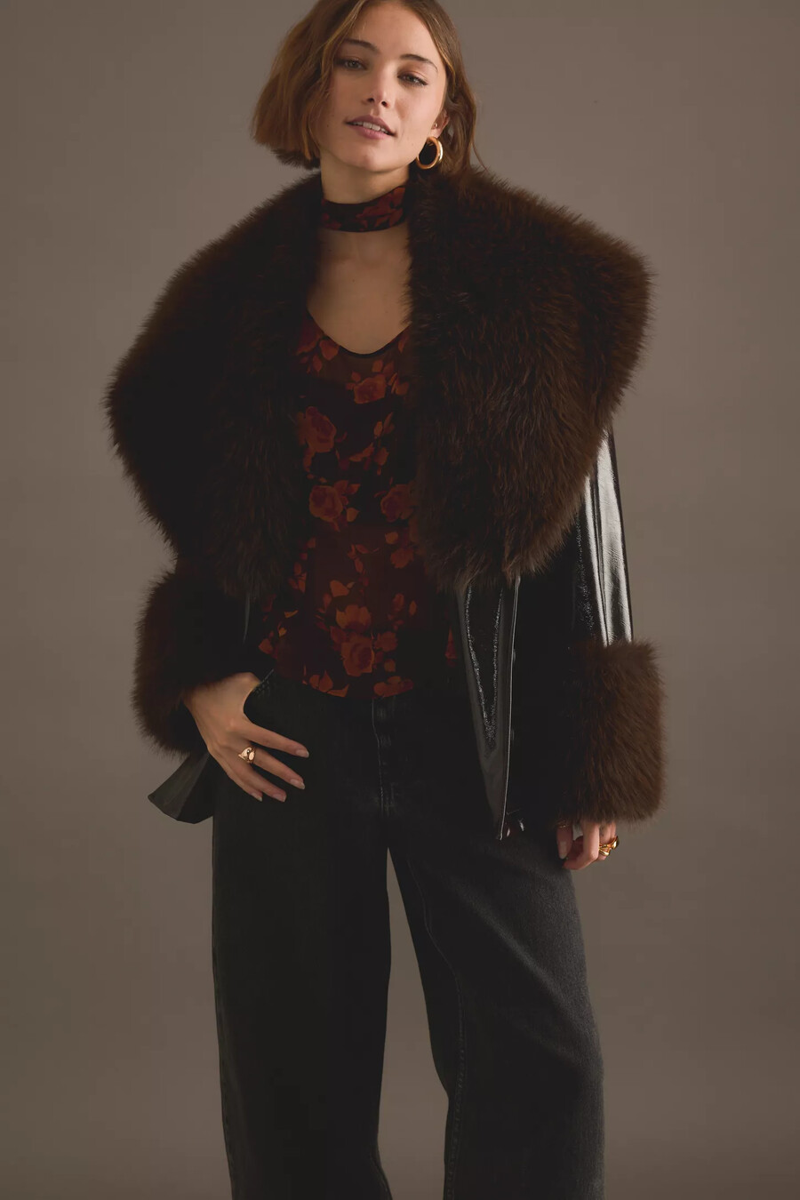 kitri sophie vinyljacke mit kunstpelzbesatz