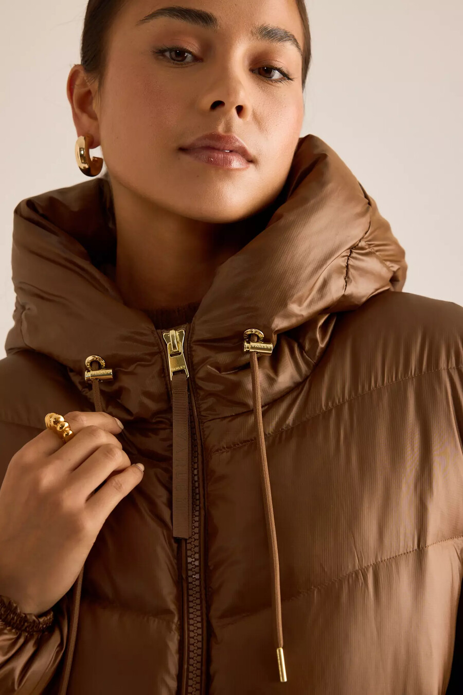 varley madelina leichte daunenjacke