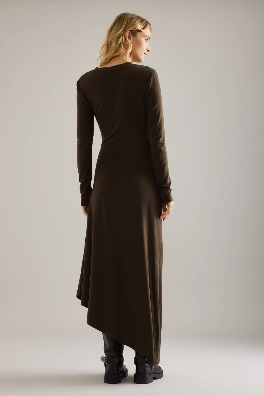 ausgewähltes ilina drapiertes asymmetrisches maxikleid