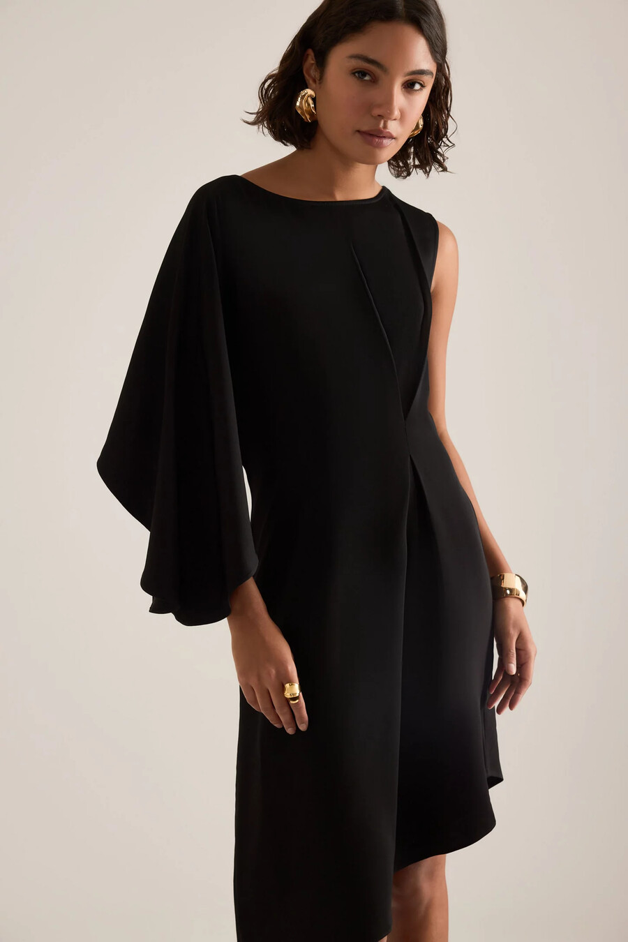 ausgewähltes asymmetrisches midikleid von laurina