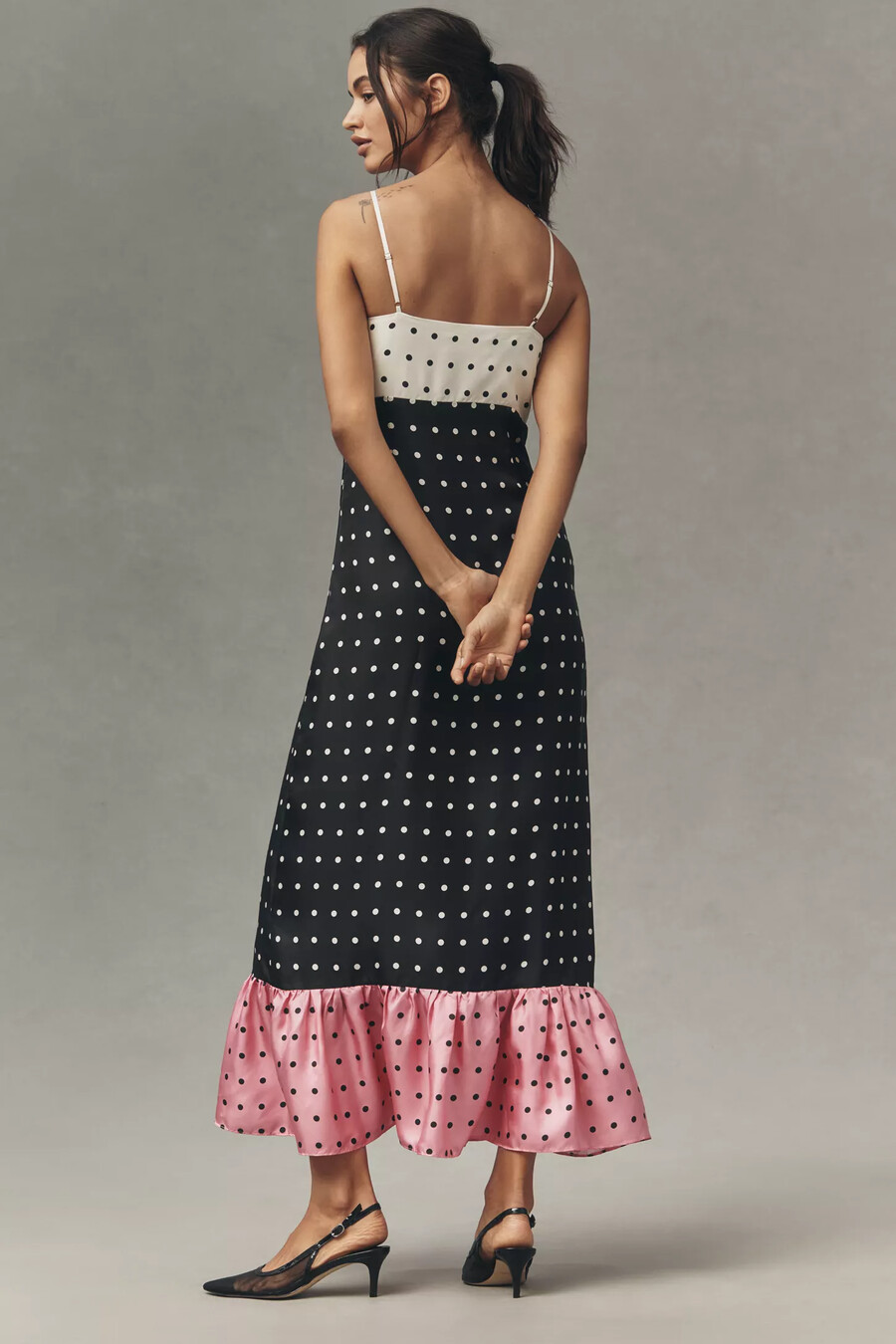 Ärmelloses seiden-maxikleid „maude penelope mit schleife und rüschen