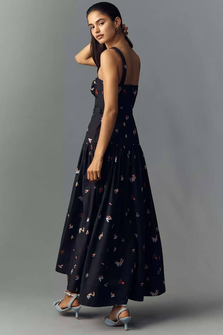 en saison midikleid mit tiefem bund und gürtel