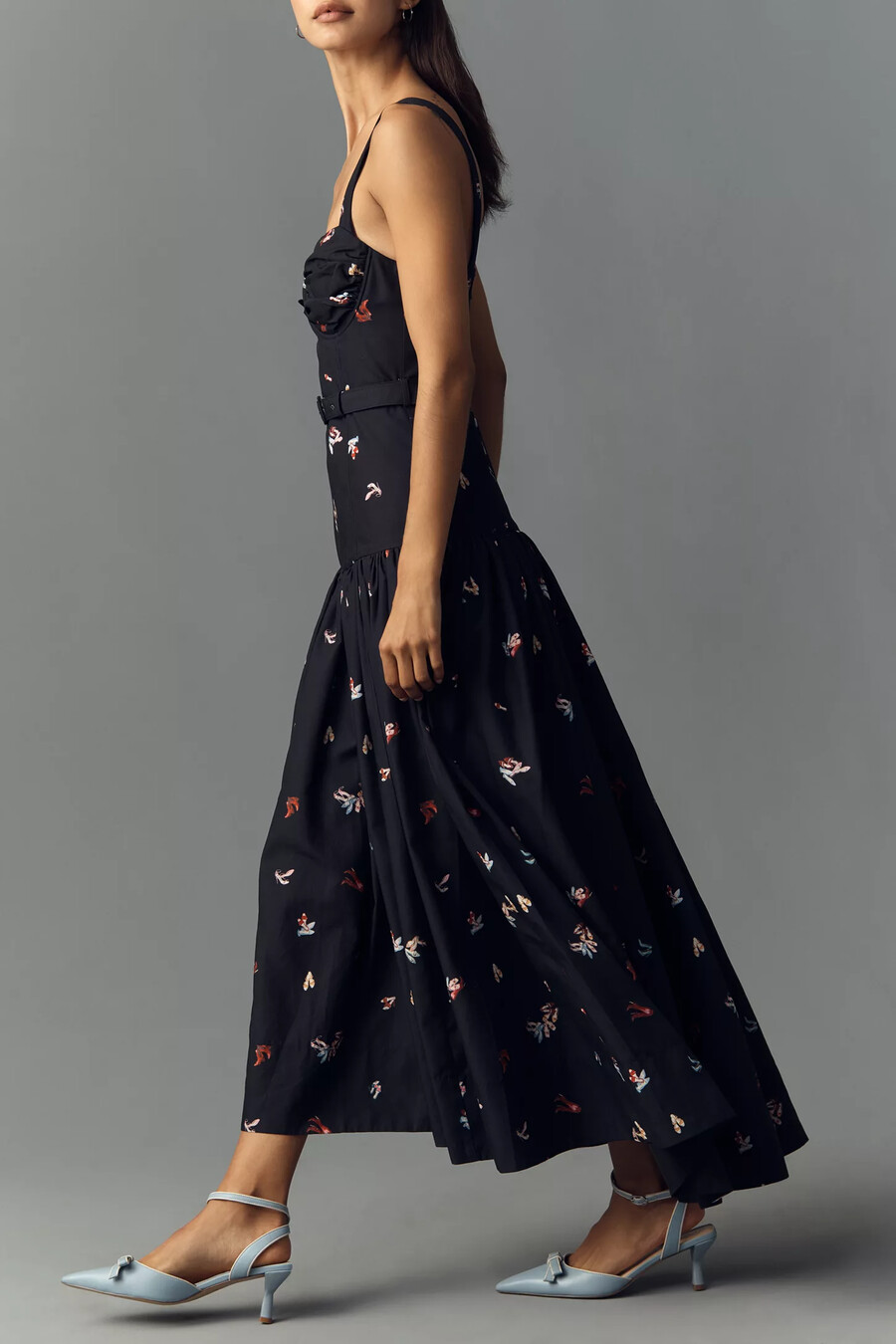 en saison midikleid mit tiefem bund und gürtel