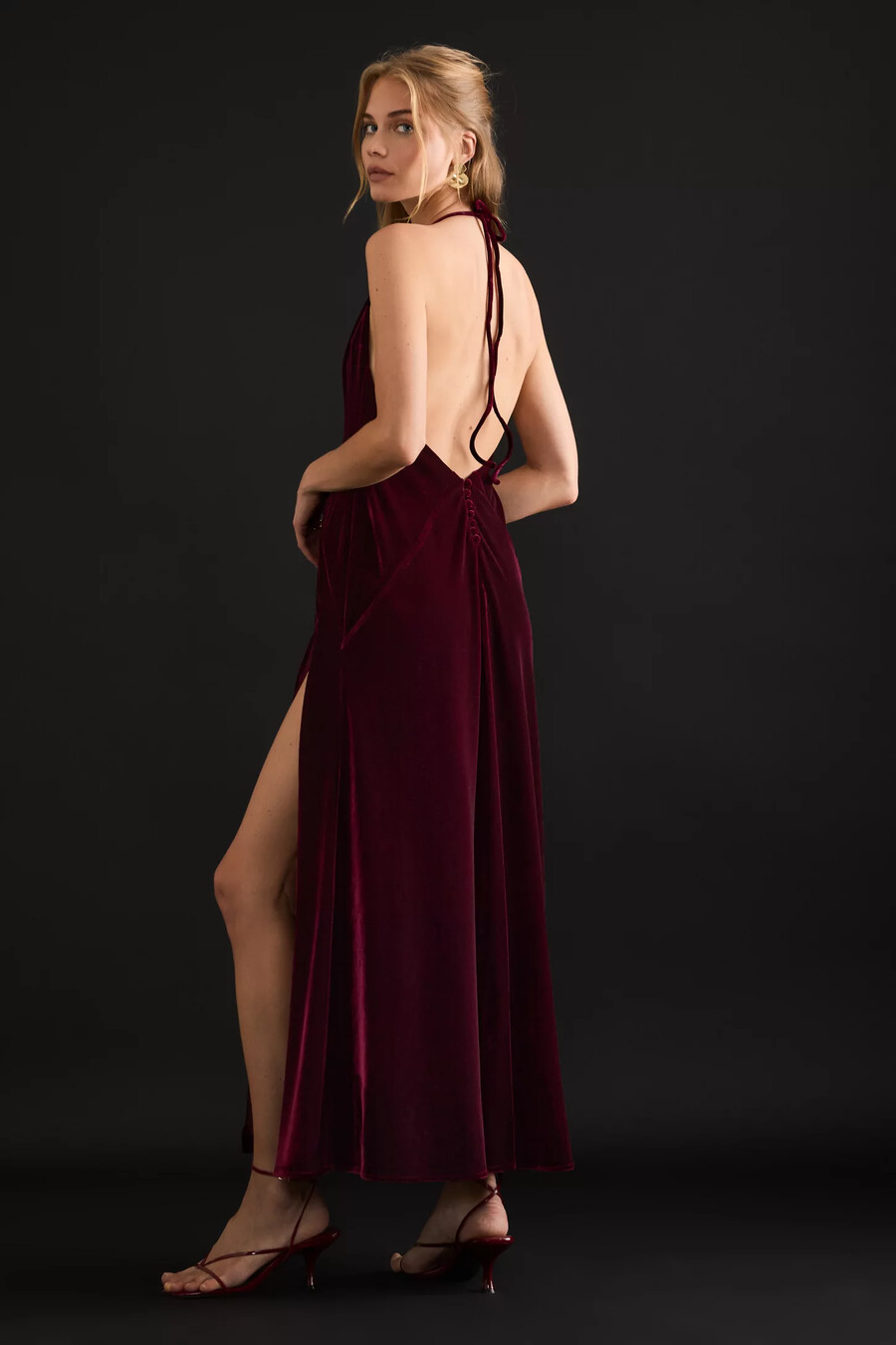 bardot yve velours neckholder-maxikleid
