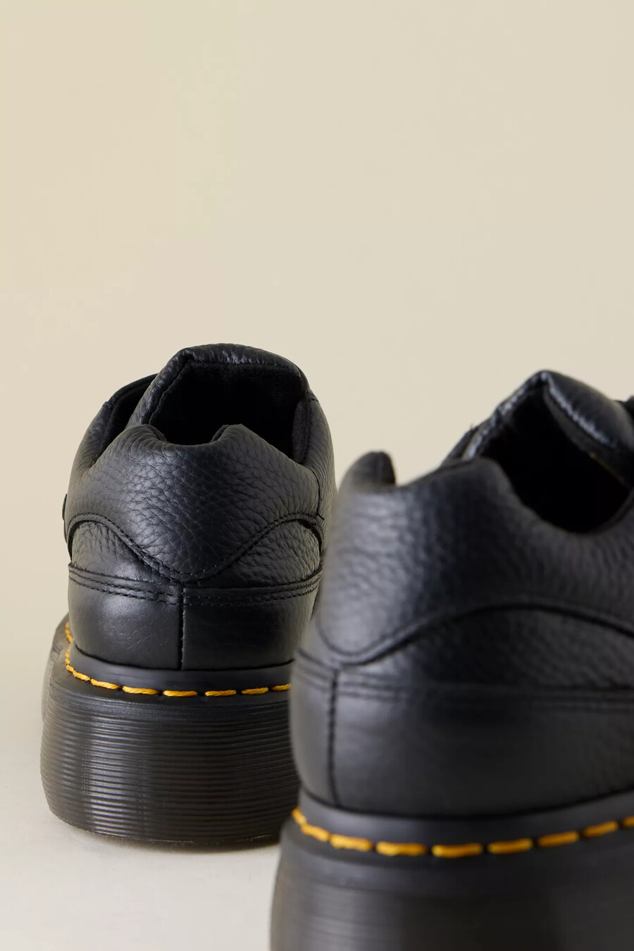 dr. martens buzz 5-eye schuhe