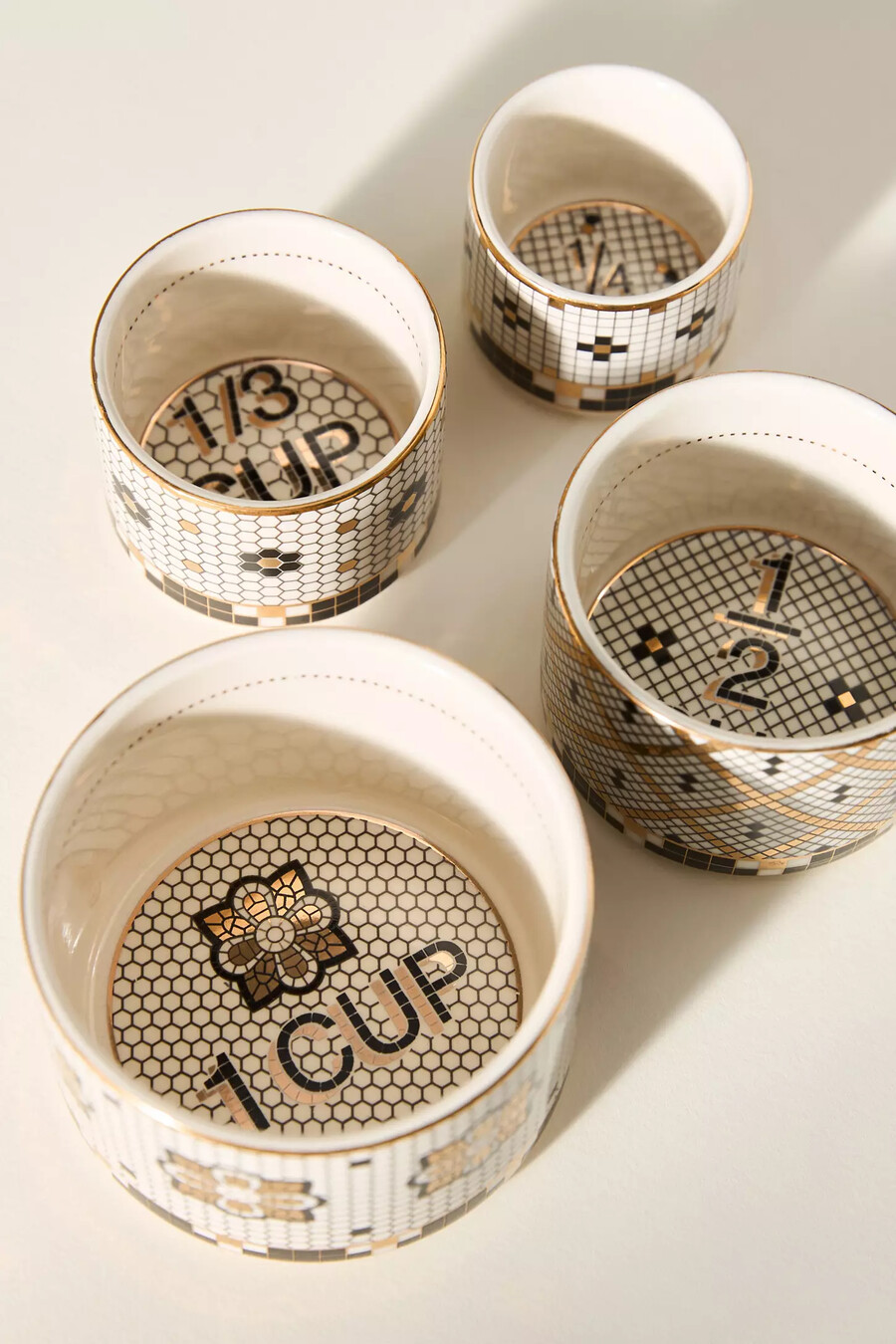 bistro tile messbecher aus steingut 4er-set