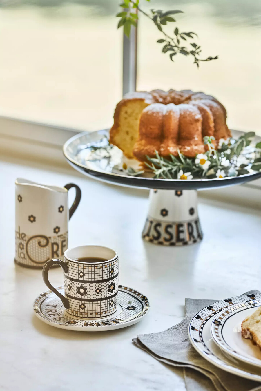 bistro-fliesen-kuchenständer