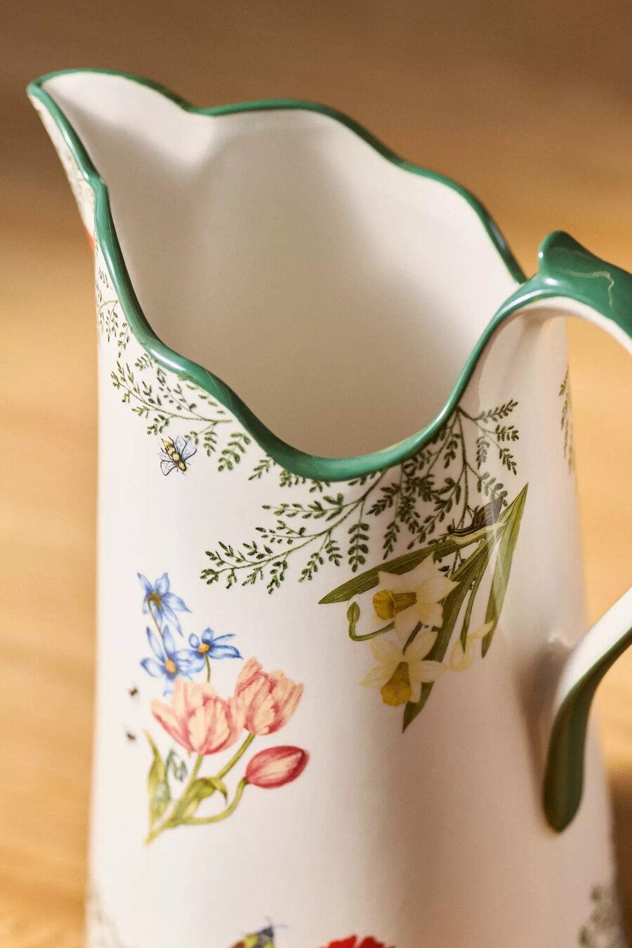 eden floral keramikkrug mit gewelltem rand