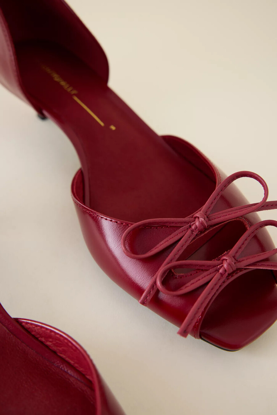 absichtlich leere carol bow heels