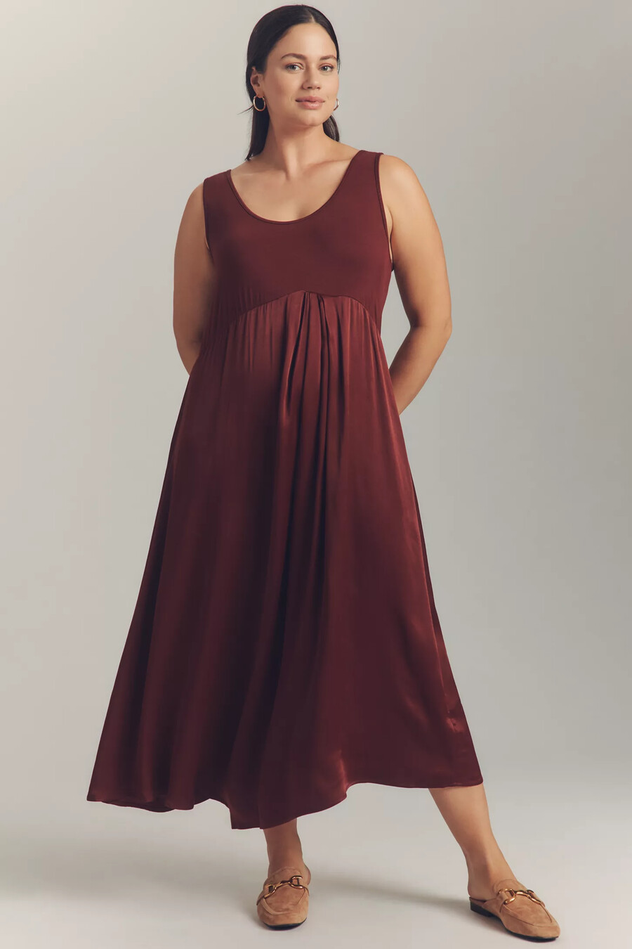 langärmliger faltbarer pullover und midirock von anthropologie