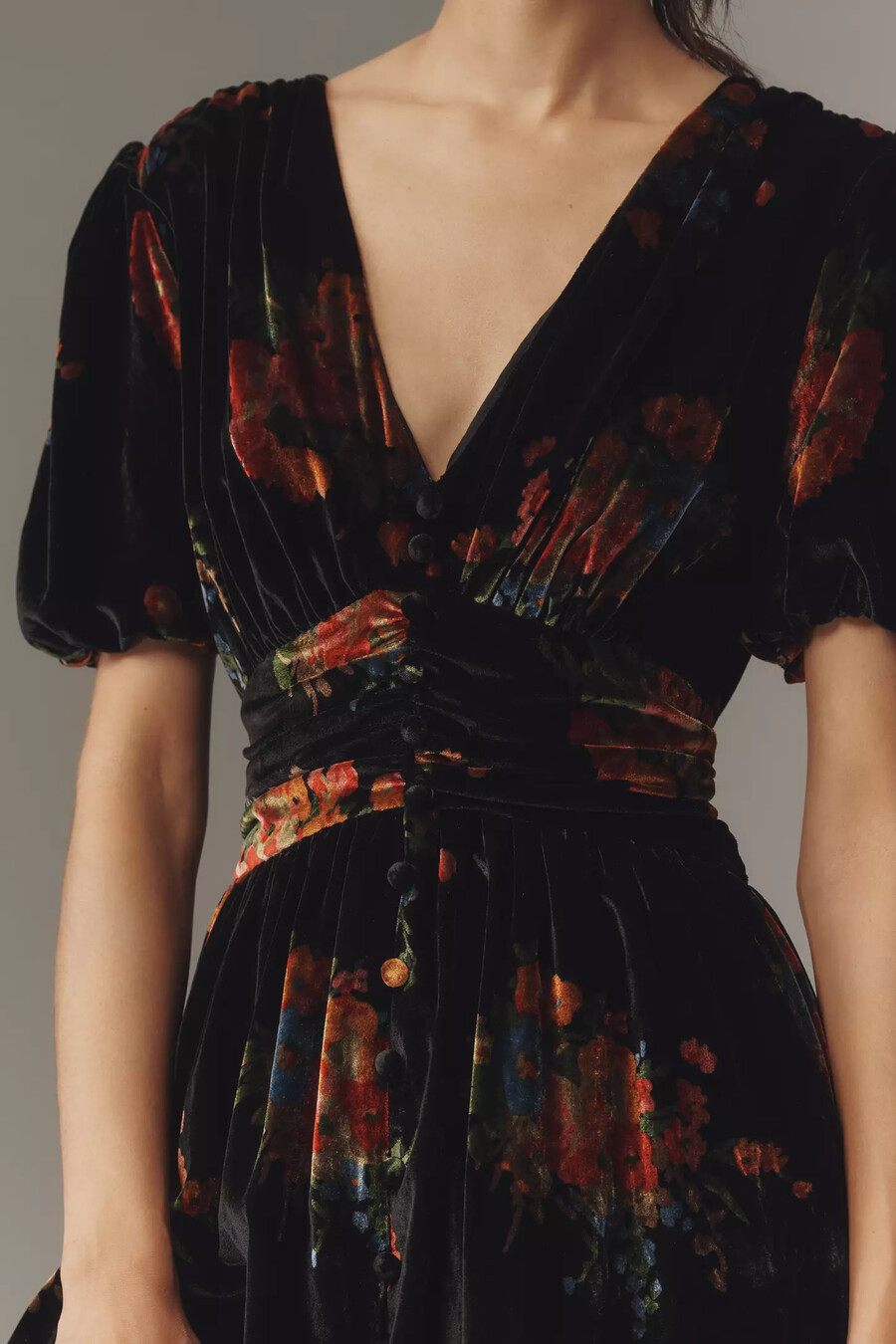 das katerina-kleid mit knopfleiste samt-edition
