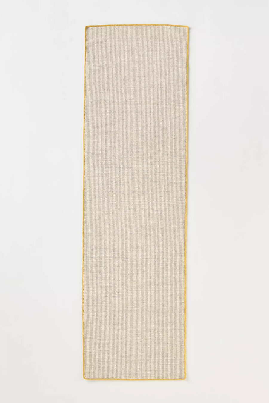 flachgewebter wollteppich mit kontrastierender einfassung