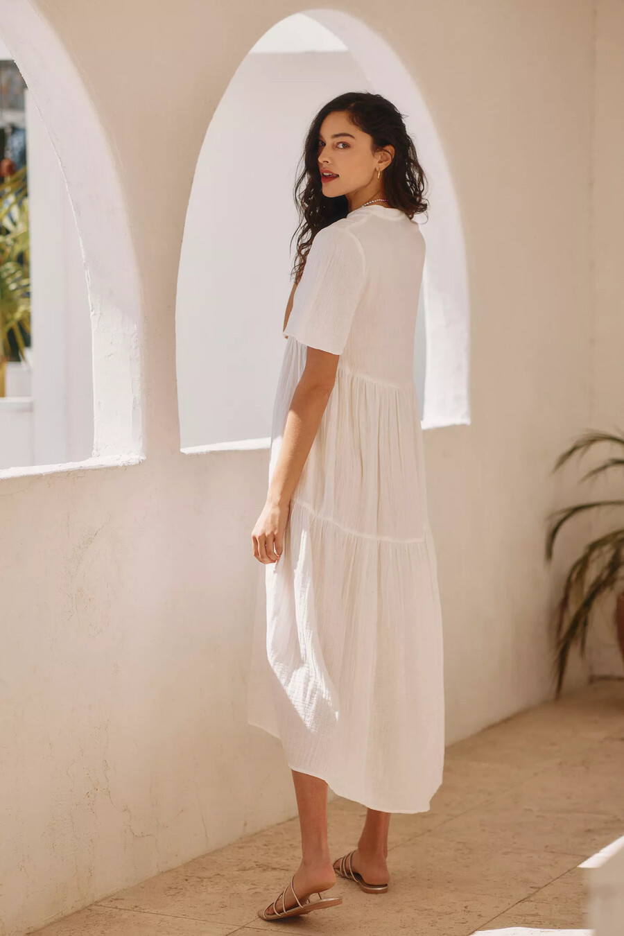 das kallie flowy midikleid