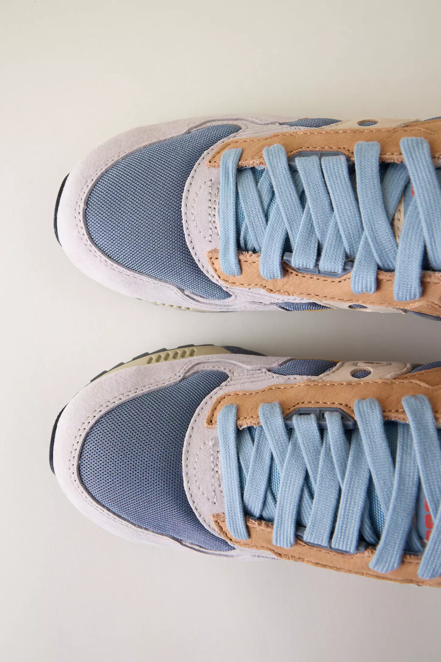 saucony shadow 5000 trainer