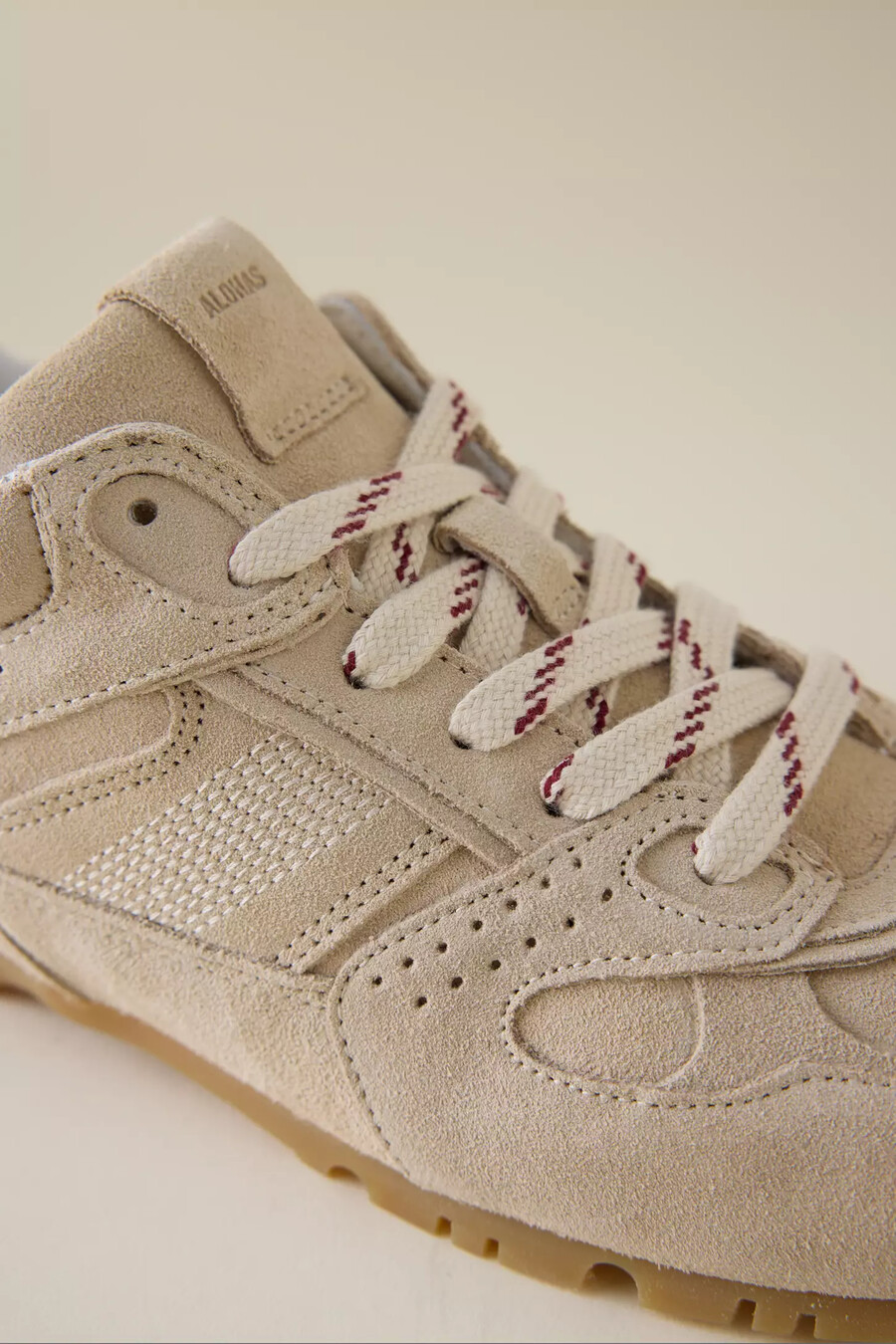 alohas tb.56 wildleder-sneaker aus cremefarbenem leder