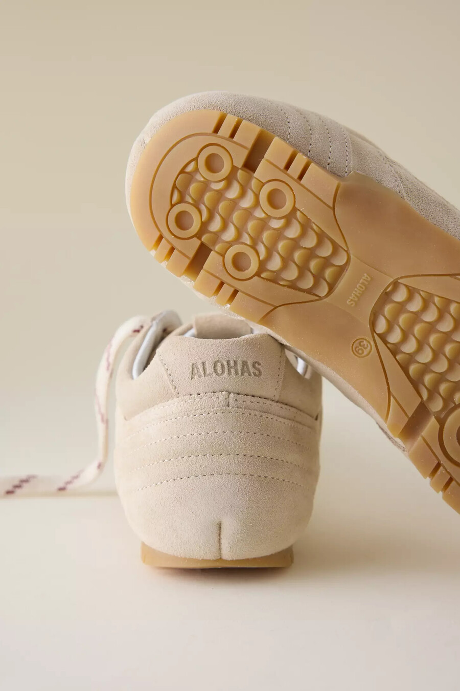 alohas tb.56 wildleder-sneaker aus cremefarbenem leder