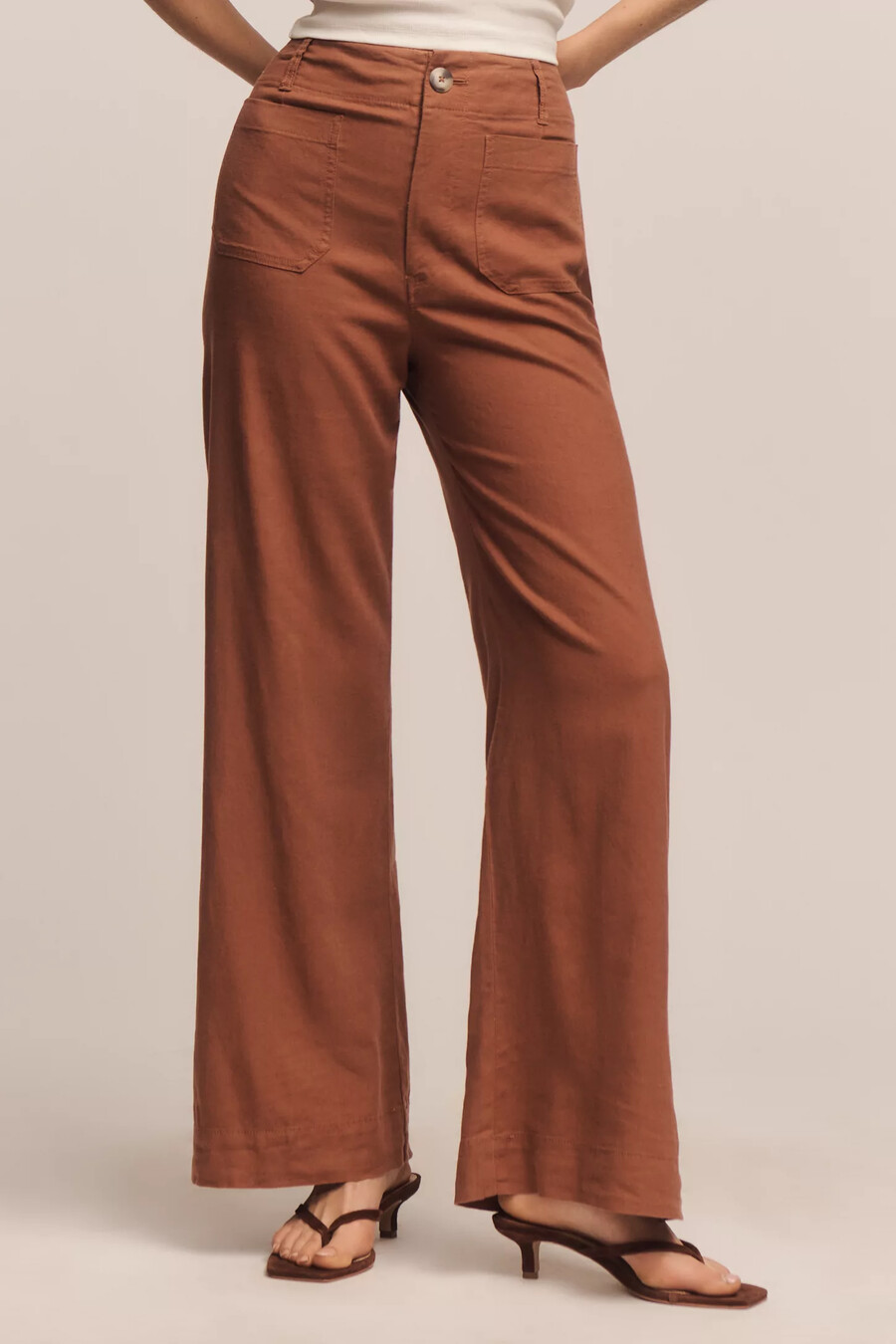 die colette beachy leinenhose mit weitem bein und langer beinlänge von maeve
